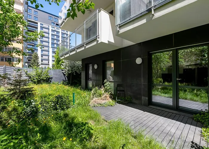 Chlodna Square By Bookinghost Varsó