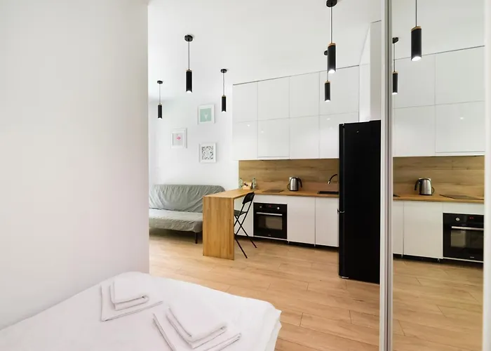 Chlodna Square By Bookinghost