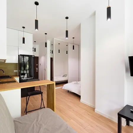 Chlodna Square By Bookinghost Βαρσοβία