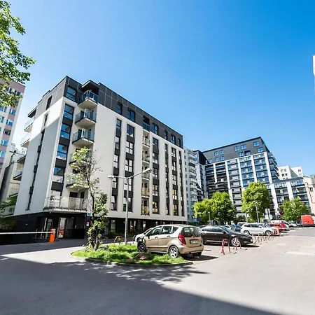 Chlodna Square By Bookinghost *